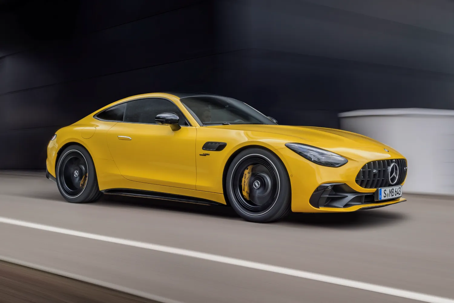 민첩한 핸들링과 일상 편의성 고루 갖춘 스포츠카, 메르세데스-AMG GT 43 국내 판매 시작